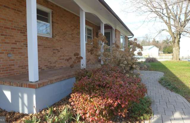 93 GREAT LAKE Drive Gallery 2