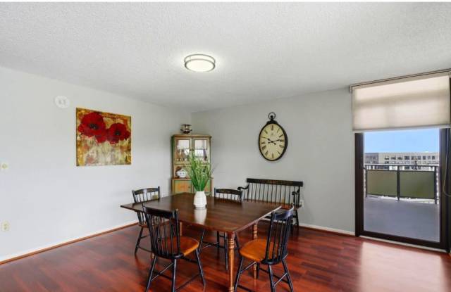 205 East Joppa Road - 1809-B#1809 Gallery 2