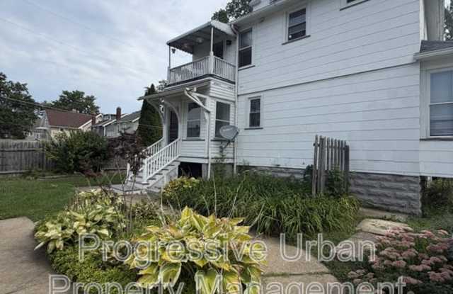 2160 Alger Road - Downstairs Gallery 2