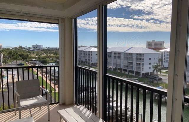 4471 Bay Beach Lane Gallery 2