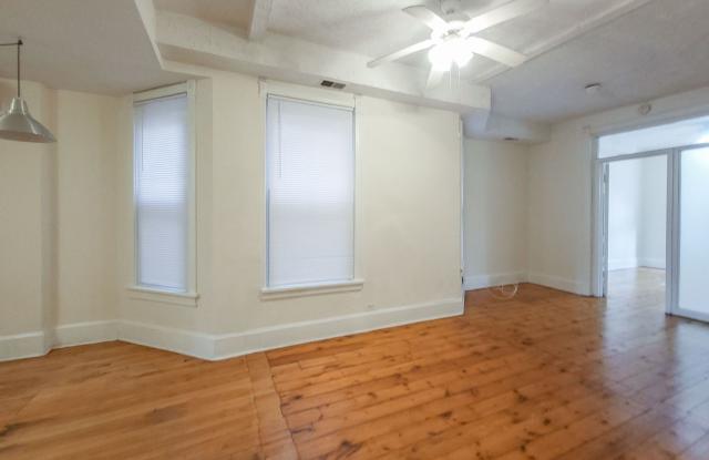 2600-10 N Racine / 1206-10 W Wrightwood photos photos