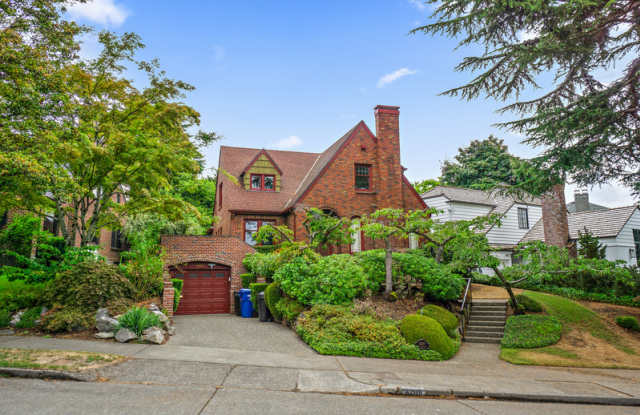 4208 51st Ave NE photos photos