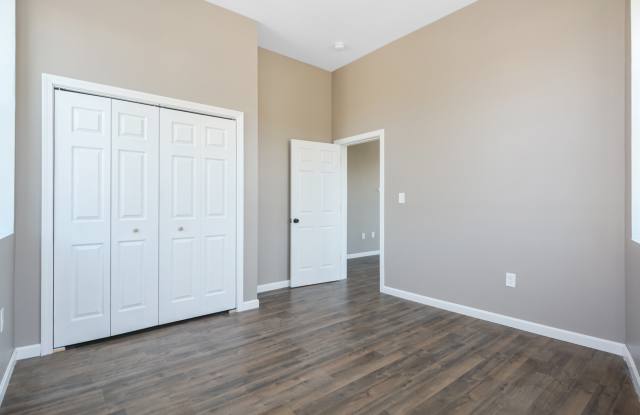 155 Crescent Street - 6 photos photos