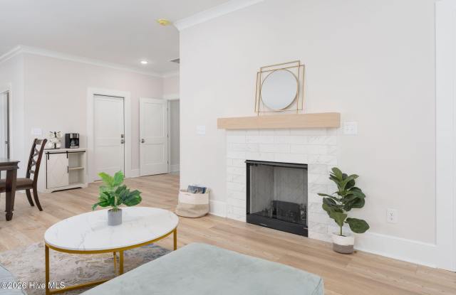 114 Seagate Place Gallery 3