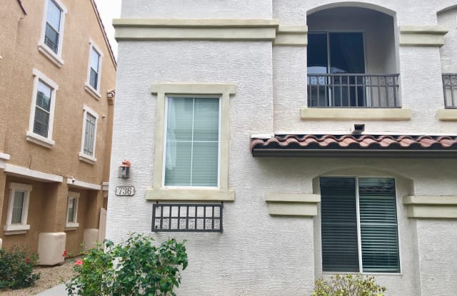 736 N Laguna Dr - 736 North Laguna Drive, Gilbert, AZ 85233