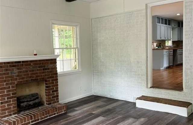1432 Spring Valley Lane Gallery 3