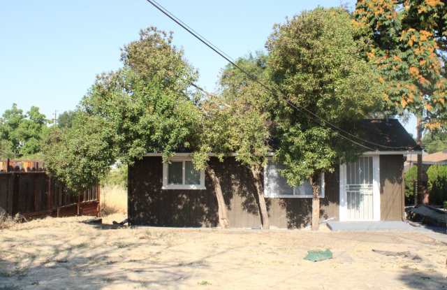 Two Bedroom, Two Bathroom House with Laundry Room in Antioch - 1912 Cavallo Road, Antioch, CA 94509