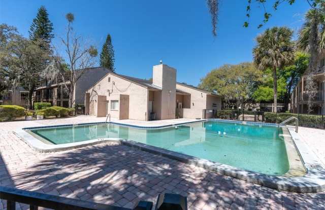7505 PITCH PINE Circle Gallery 3