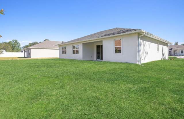 Modern North Port Home for Rent – Privacy & Convenience Gallery 3