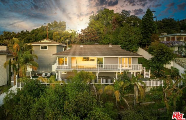 3819 SUNSWEPT Drive - 3819 Sunswept Drive, Los Angeles, CA 91604
