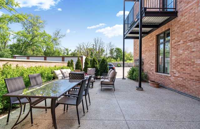 Lake Forest Lofts Gallery 3