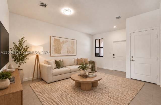 11924 SW 247th Ter Gallery 4