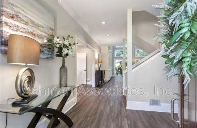 930 Manchester Place Gallery 3
