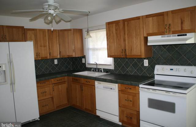 959 FALL RIDGE WAY Gallery 2