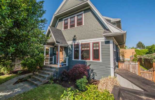 Spacious  Stylish 4BD/3BTH Home in Prime Portland Location - 4406 Northeast 14th Avenue, Portland, OR 97211