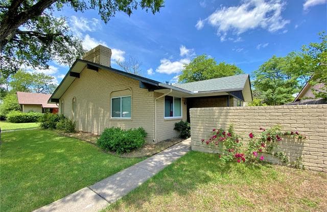 13211 Kit Lane - 13211 Kit Ln, Dallas, TX 75240