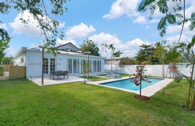 1365 DAYTONIA RD photos photos
