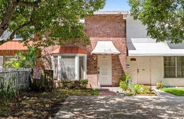 3609 Townhouse Ct Gallery 2