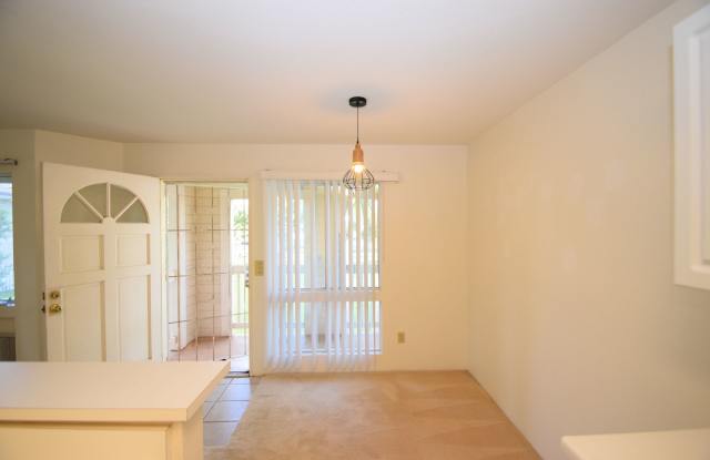 PARKGLEN AT WAIKELE – Clean and well-maintained 2-bedroom, 2-bath 2rd floor unit with 2 assigned parking stalls. photos photos