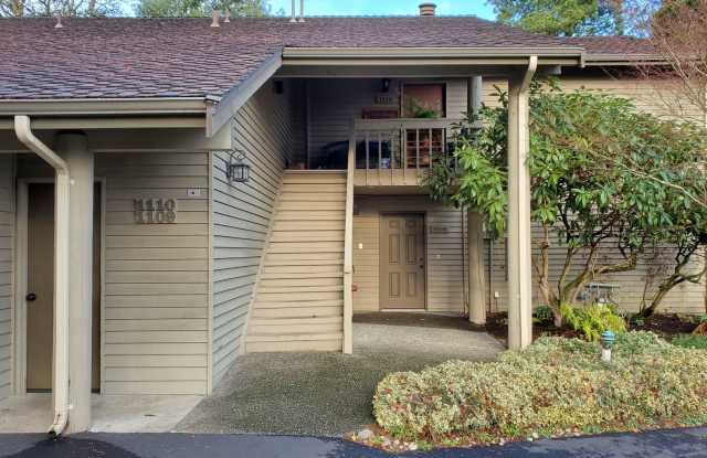 2 Bed. 2 Bath Bellefield Park Condominium $2900.00 photos photos