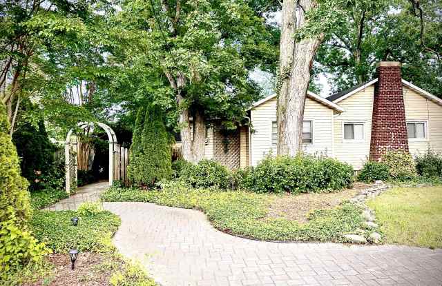 916 Fourth Avenue photos photos