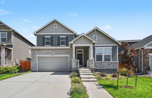 Modern 4 Bedroom House in Timnath Gallery 1