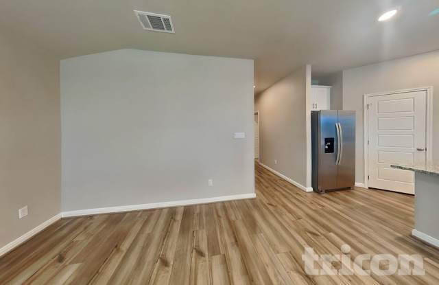 13685 Paxton Gallery 3