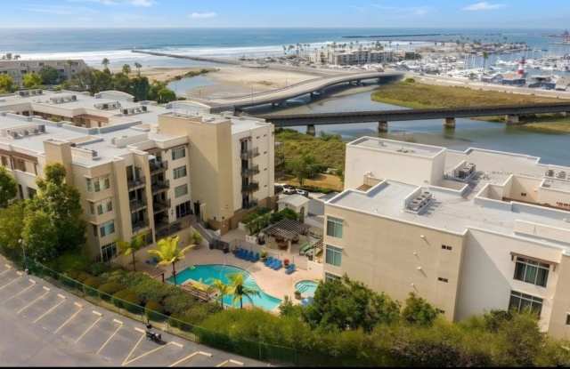 Gorgeous Oceanside Condo Gallery 1