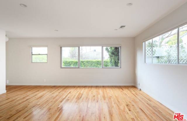 856 MARCO Place Gallery 4