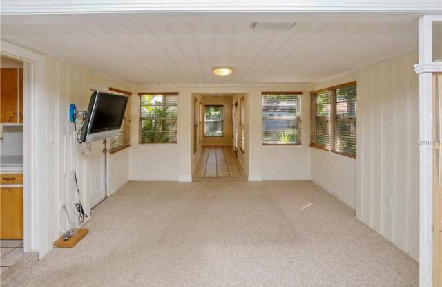 4603 N Eddy Dr Gallery 2