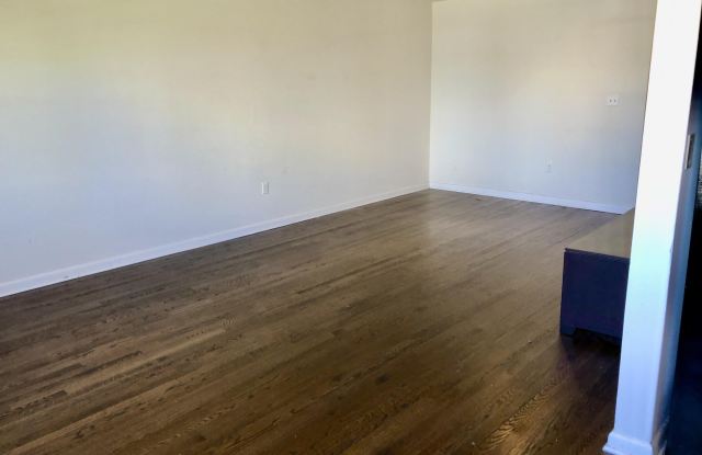 320 8th Avenue Gallery 4