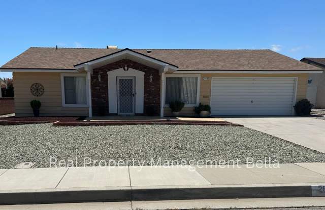Charming 2-Bedroom Home with Sunroom in Sun City 55+ COMMUNITY - 26185 Brandywine Drive, Menifee, CA 92586