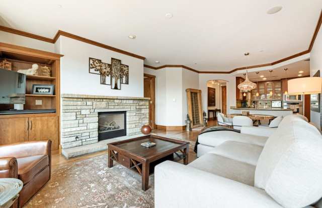 Stylish Boulder Retreat | Pearl Street w/ Views Gallery 1