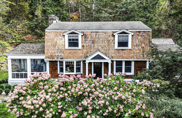 102 Westwoods Road 1 - 102 Westwoods Road 1, Litchfield County, CT 06069