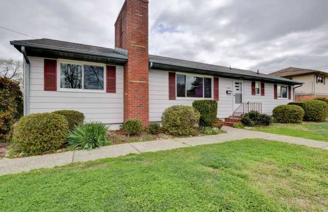 609 Birch Dr photos photos