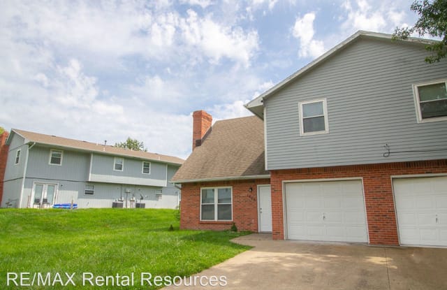 1906 Mirtle Grove Ct - 1906 Mirtle Grove Court, Columbia, MO 65201