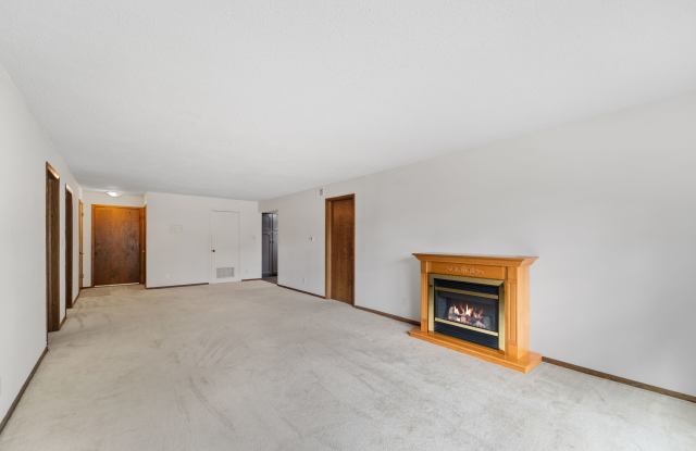 2101 Chateau Court photos photos
