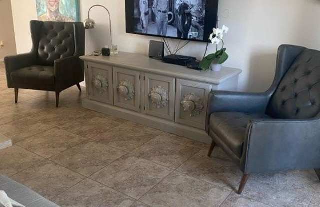 48828 Desert Flower photos photos