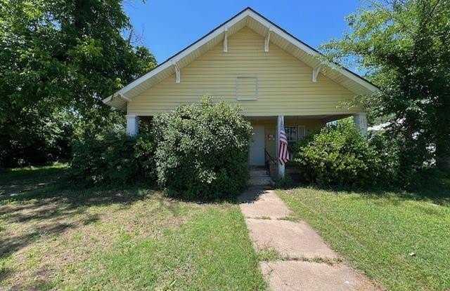 408 Arch Street - 408 Arch Street, Baird, TX 79504