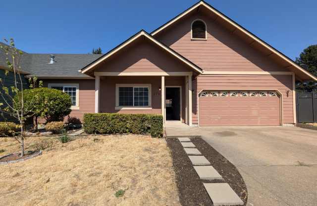 Beautiful 3-Bedroom, 2-Bath Home With Solid Surface Flooring Gallery 3