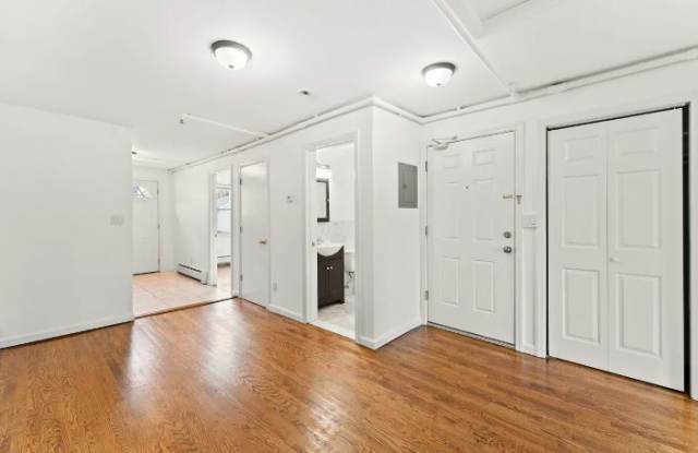 43 Jewett Avenue Gallery 4