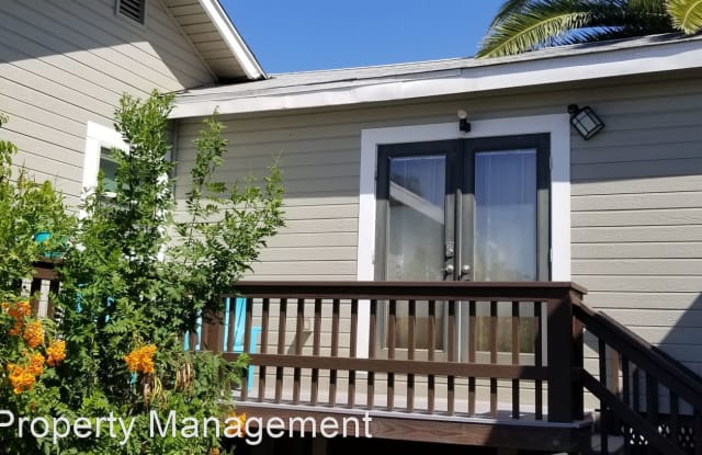 3762 1/2 Dana Place - 3762 1/2 Dana Pl, San Diego, CA 92103