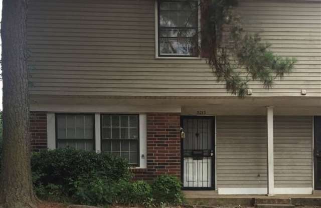 MOVE-IN SPECIAL 1/2 OFF 1ST MONTH'S RENT!! - 5222 Flowering Peach Drive, Memphis, TN 38115