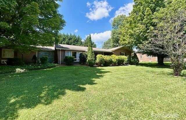 2308-A Hickory Boulevard SW photos photos