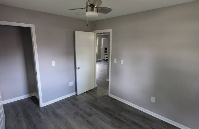 671 N Chicago Ave photos photos