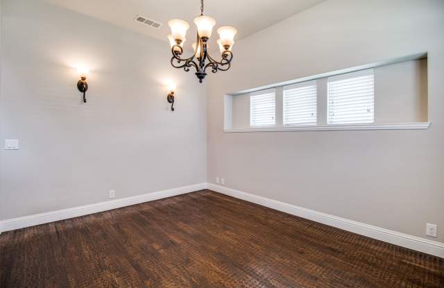 4619 Amesbury Gallery 4