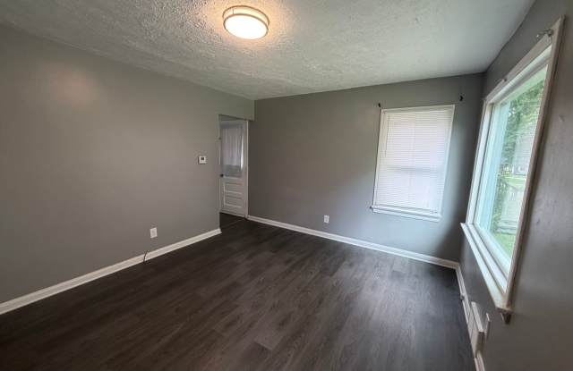 Charming 3-Bedroom Cape Cod Home Near Gorge Metro Park Gallery 3