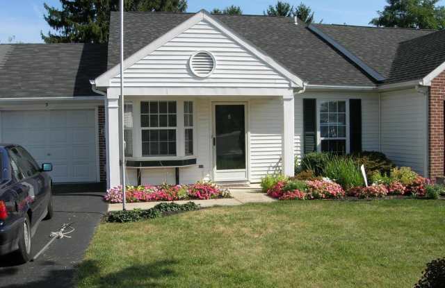 5 FIELDCREST Drive Gallery 1