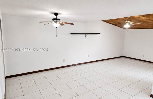 6521 SW 114th Ave Gallery 2