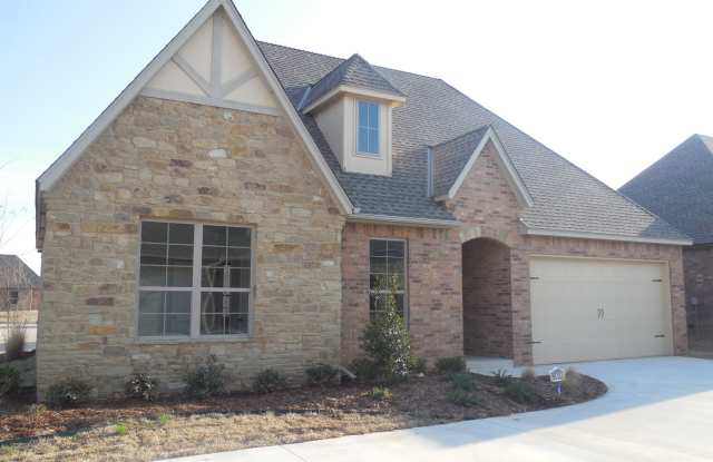 Fabulous Three Bedroom, Two Bathroom stand alone unit! - 3400 Enclave Lane, Norman, OK 73072 Fabulous Three Bedroom, Two Bathroom stand alone unit! - 3400 Enclave Lane, Norman, OK 73072